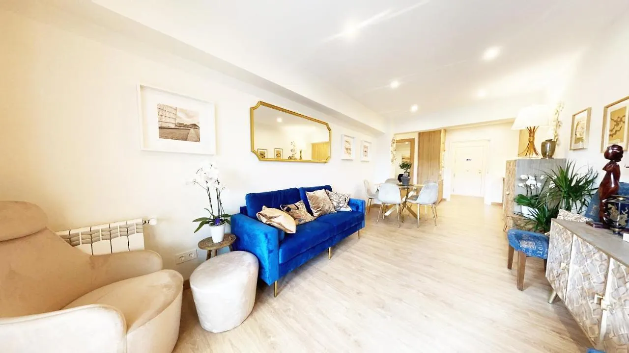 Paradise Luxurious Apartment, Free Parking, 3 Double Rooms, 4 Beds, Terrace, Jacuzzi, New سان سيباستيان