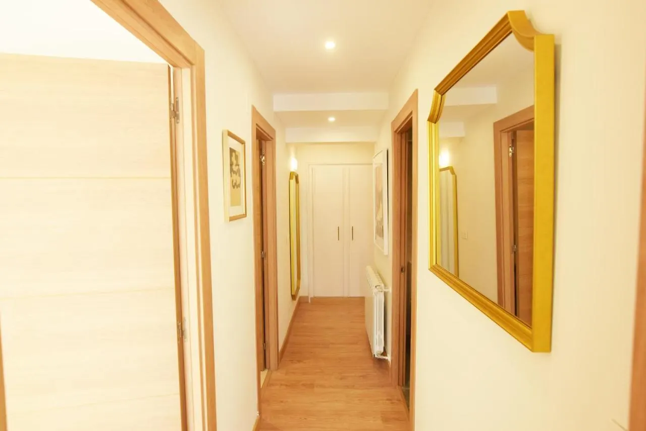 Paradise Luxurious Apartment, Free Parking, 3 Double Rooms, 4 Beds, Terrace, Jacuzzi, New سان سيباستيان شقة